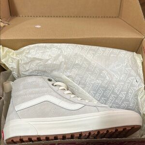 Vans womens High-Top Sneakers - Cream